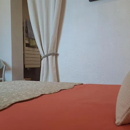 L'oree De La Gresigne Cordes Sur Ciel